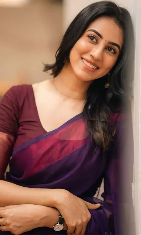 Akshaya Hariharans Purple-Maroon Look Steals Spotlight