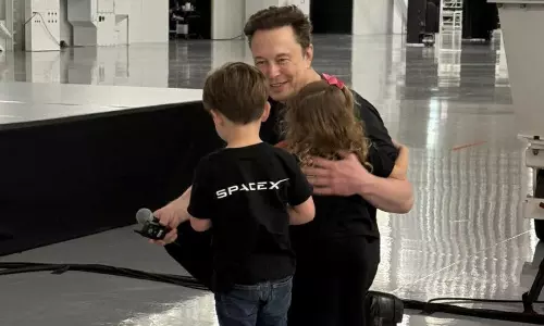 సంపాదనే కాదు సంతానం విషయంలోనూ మస్క్ రొటీన్  కు భిన్నమే!