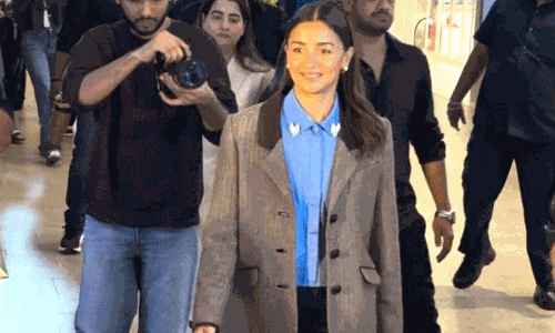 బాస్ లేడీ వ‌ర్సెస్ లేడీ స్పై.. హూ ఈజ్ దిస్?