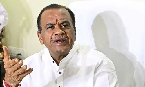 విషం ఇచ్చి చంపేయండి.. మంత్రి కోమ‌టిరెడ్డి