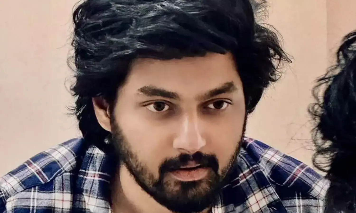 మోక్షు ఎంట్రీకి సర్వం సిద్ధమైనట్లేనా? మోక్షు ఎంట్రీకి సర్వం సిద్ధమైనట్లేనా?