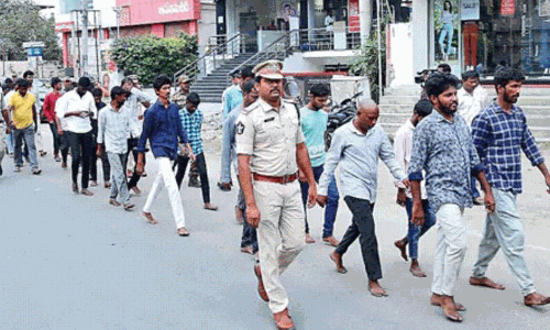 రౌడీ షీటర్లకు వినూత్న  రీతిలో కౌన్సిలింగ్.. ఇది వైరల్!