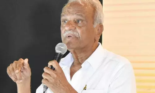 సినీ మాఫియా- ప్ర‌భుత్వం క‌లిసి లూటీ చేస్తున్నాయి: సీపీఐ నారాయ‌ణ‌