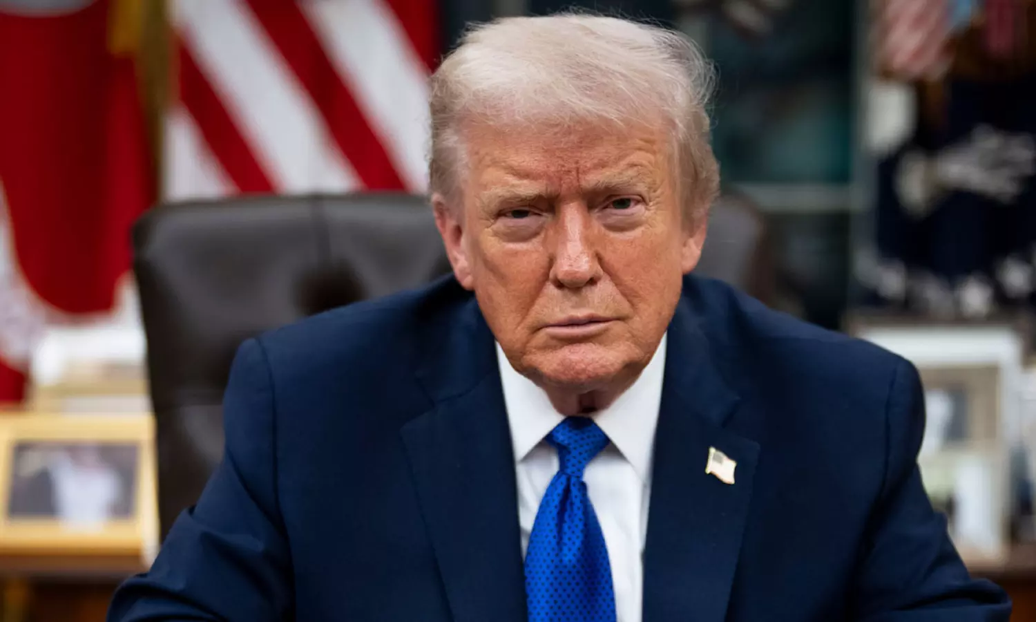 అర్హత లేని వారి పౌరసత్వాన్ని క్షణాల్లో రద్దు చేస్తా.. ట్రంప్ మరో బాంబ్ అర్హత లేని వారి పౌరసత్వాన్ని క్షణాల్లో రద్దు చేస్తా.. ట్రంప్ మరో బాంబ్