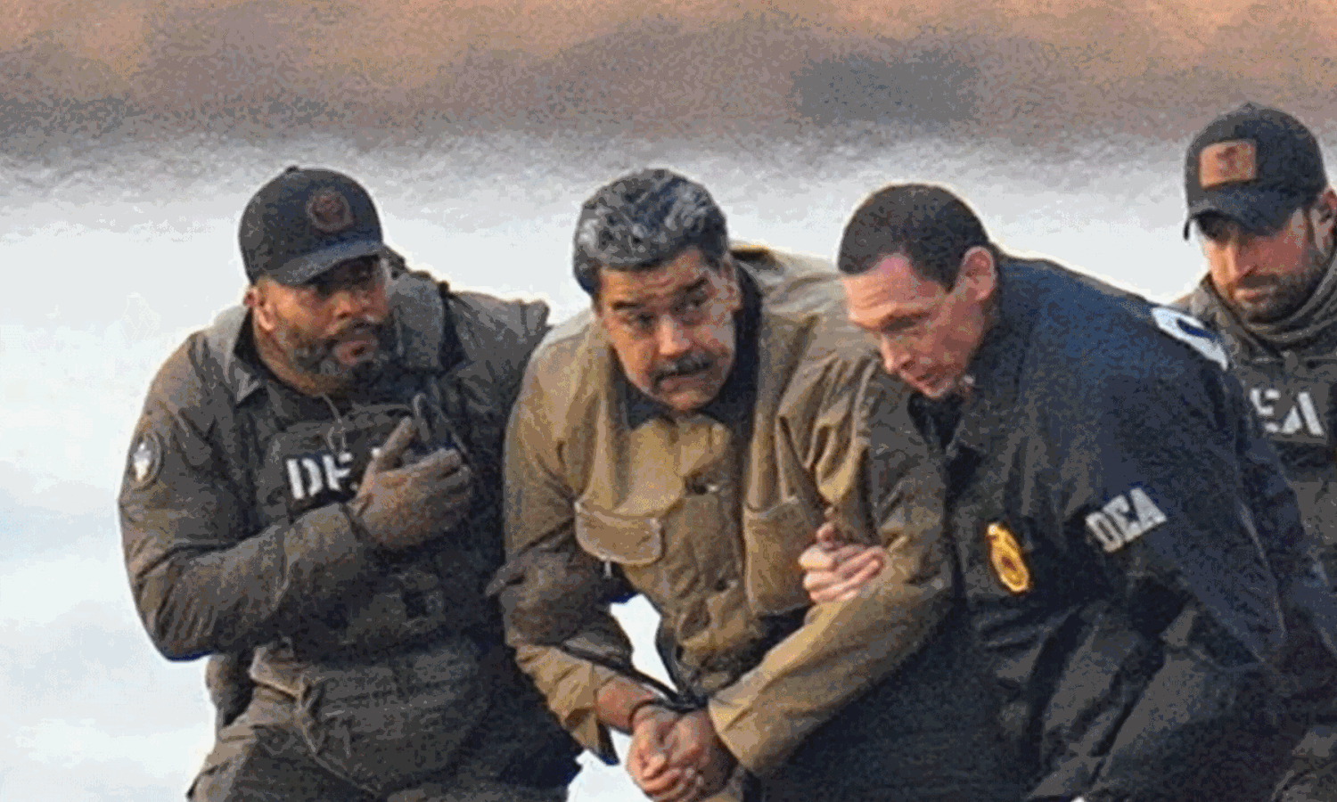 శబ్దమే ఆయుధం.. వెనెజులా సైనికులపై అమెరికా తొలిసారి ప్రయోగం శబ్దమే ఆయుధం.. వెనెజులా సైనికులపై అమెరికా తొలిసారి ప్రయోగం