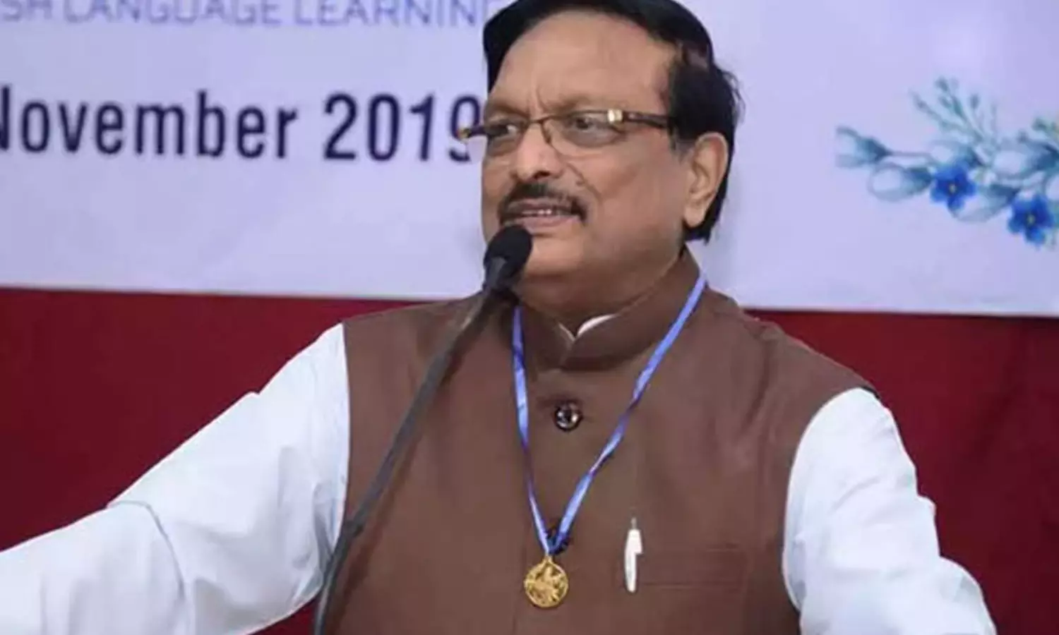 యండమూరి...మేధావితనం మితిమీరి