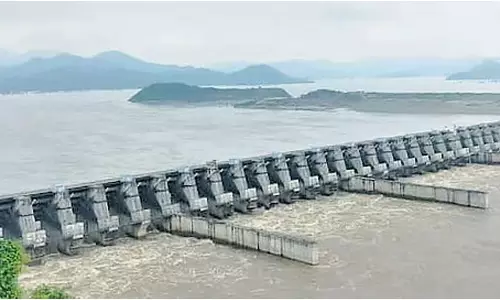 జ‌ల వివాదం మ‌రింత జ‌ఠిలం.. రెండు రాష్ట్రాల మ‌ధ్య స‌స్పెన్స్‌!