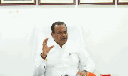 తూచ్ అలా అనలేదు.. టికెట్ రేట్ల పెంపుపై కోమటిరెడ్డి యూటర్న్