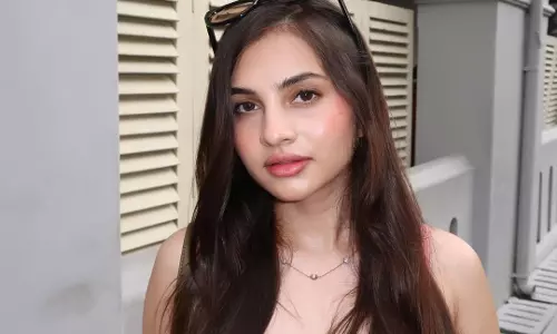 Ramya Pasupuleti Looks Beautiful in Pink During Her Galle Getaway