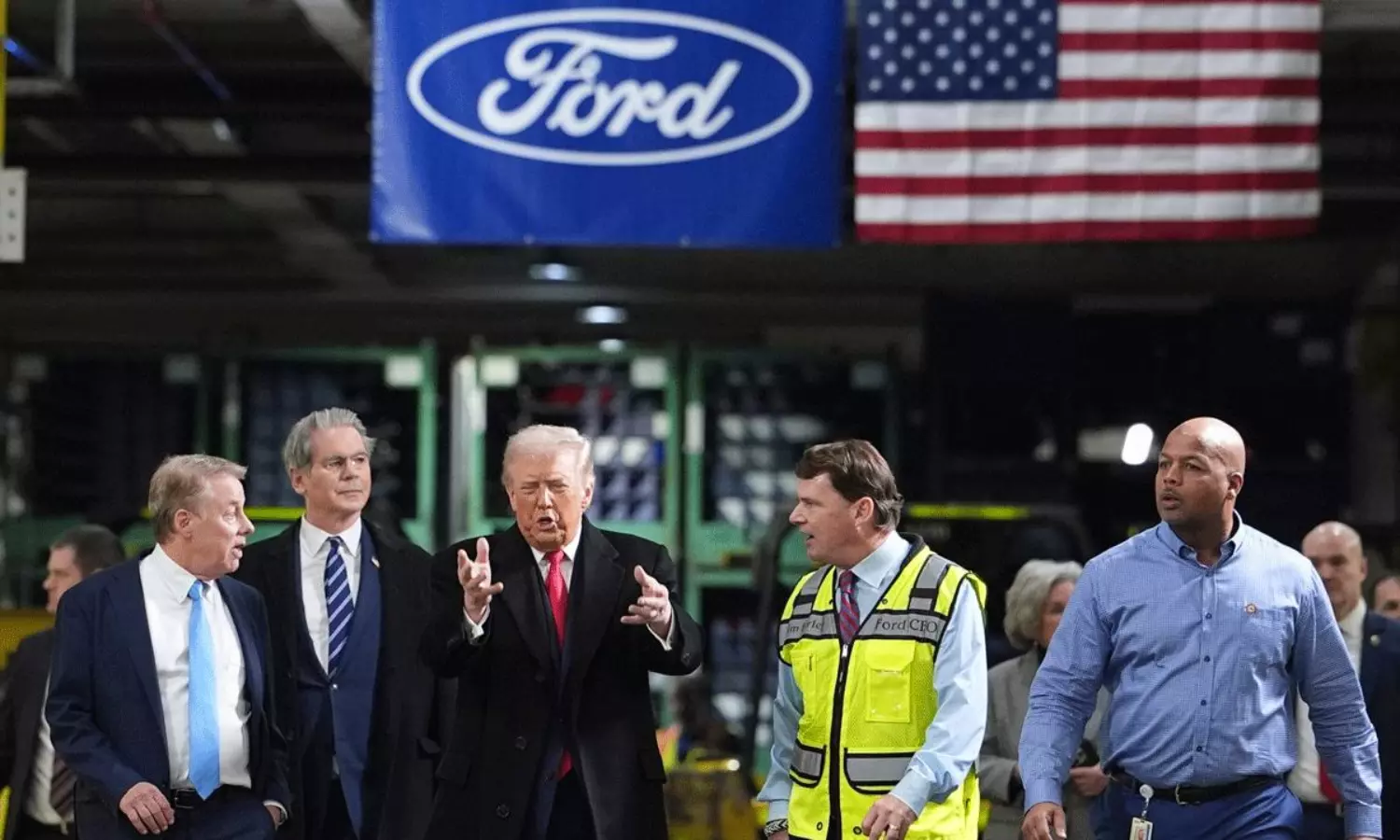 డోనాల్డ్ ట్రంప్‌ను ట్రోల్ చేసిన ఉద్యోగి.. వెంటనే ఉద్యోగం నుండి తొలగించేశారు..