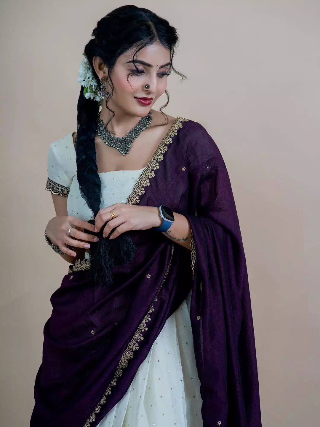 Ananya Nagalla’s Timeless Elegance in Traditional Glory Ananya Nagalla’s Timeless Elegance in Traditional Glory