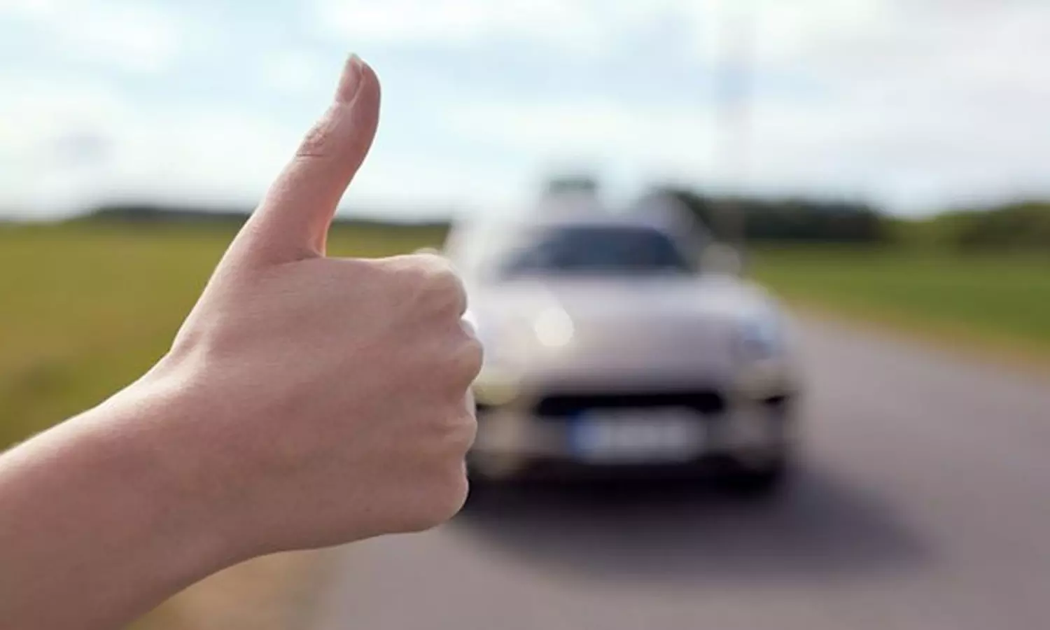 లిఫ్ట్ ఇచ్చిన పాపానికి జైలుకు.. జాబ్ పోగొట్టుకున్న భారతీయుడు