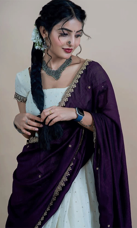 Ananya Nagalla’s Timeless Elegance in Traditional Glory