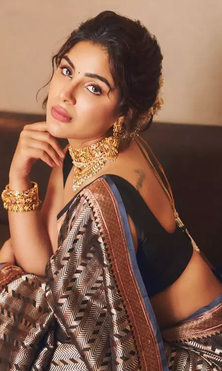 Samyuktha Shares Festive Joy and Film Success with Sankranti Post