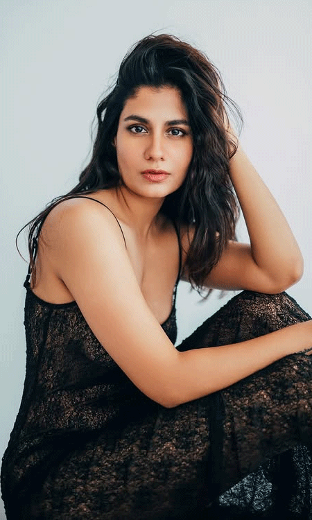 Shreya Dhanwanthary Redefines Grace with a Modern Edge