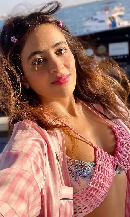 Sun, Sea & Style: Shobhita Rana’s Breezy Pink Moment