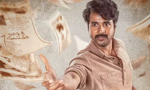 స్టార్ హీరో కాంగ్రెస్ వ్య‌తిరేక ప్రొప‌గండా?