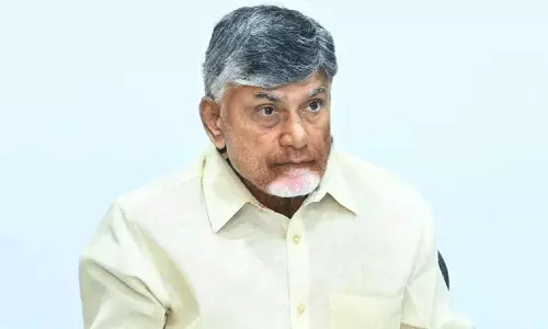 రూములు లేవు...షేర్ చేసుకోవడమే...పండుగ బ్యూటీ !