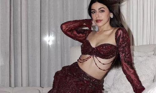 Alaya Fs Glamorous red carpet ready ensemble steals the spotlight