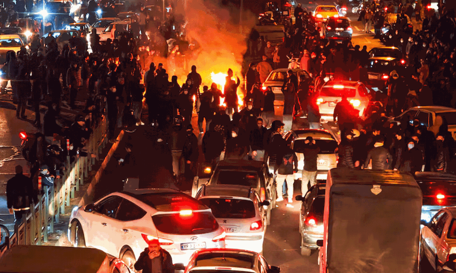 ఎక్కడికక్కడ శవాల గుట్టలు.. 12,000 దాటిన మృతులు!