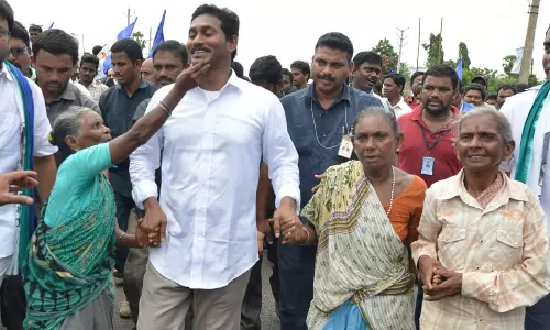 పాద‌యాత్ర‌కు జ‌గ‌న్ రెడీ.. ప్ర‌జ‌లు సిద్ధ‌మా.. !