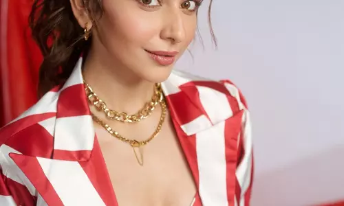 Rakul Preet Singh’s playful glamour steals the spotlight