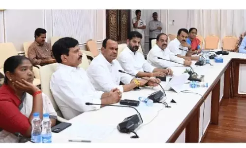 మేడారంలో మంత్రి వ‌ర్గ స‌మావేశం.. ఫ‌స్ట్ టైమ్‌!