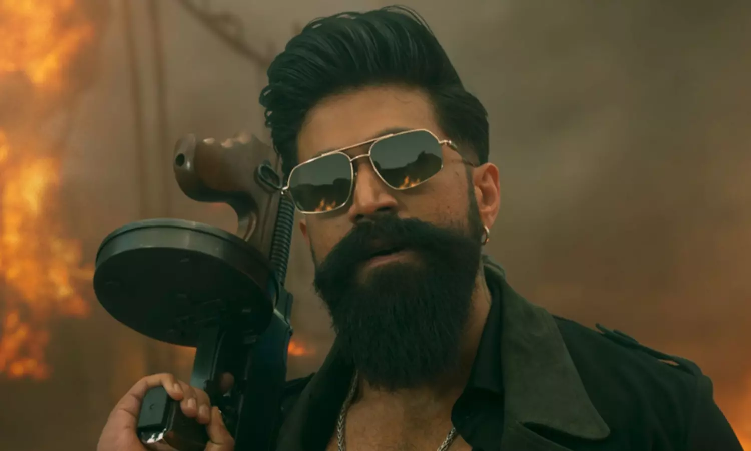 టాక్సిక్ టీజర్ ఇష్యూ.. సెన్సార్ చీఫ్ ఏమన్నారంటే?