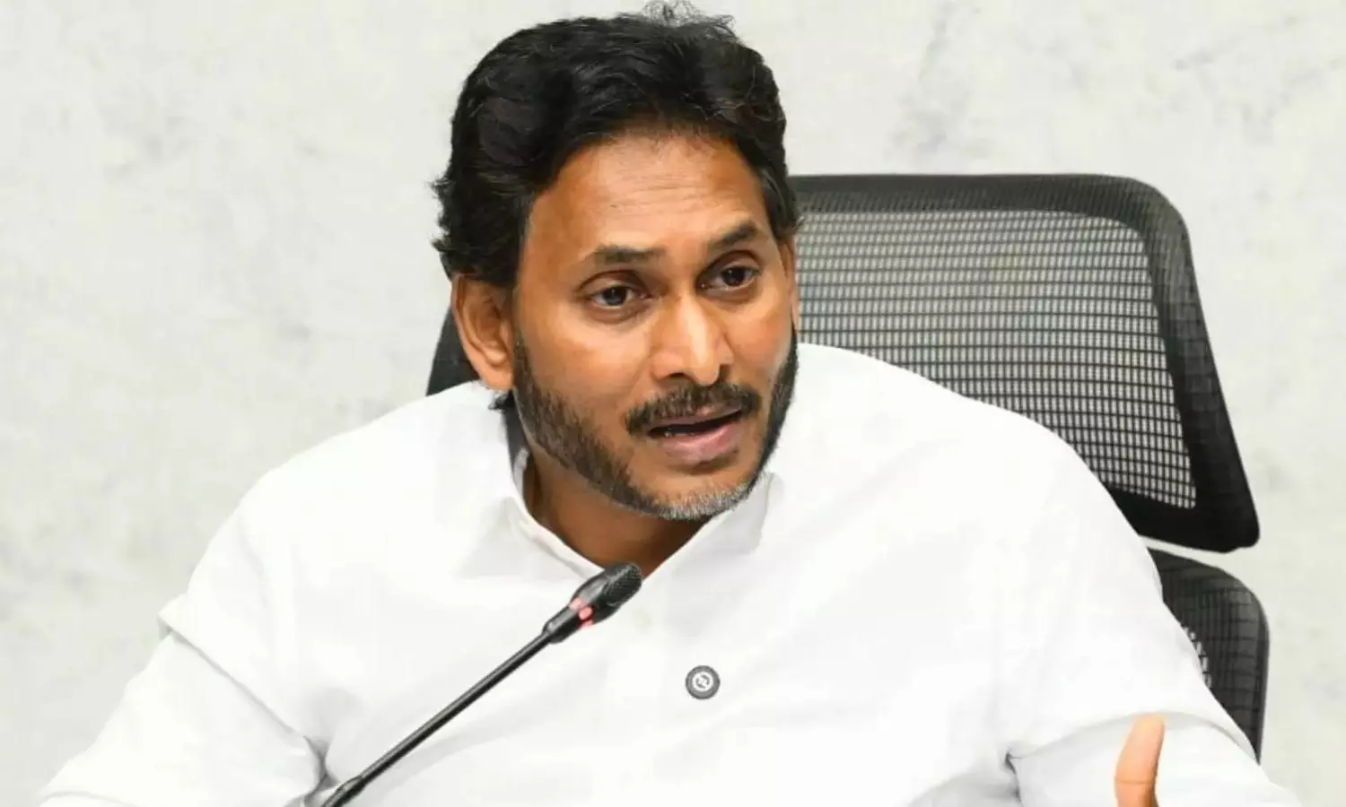 జ‌గ‌న్‌కు పులివెందుల డైల్యూట్ అవుతోందా.. ?