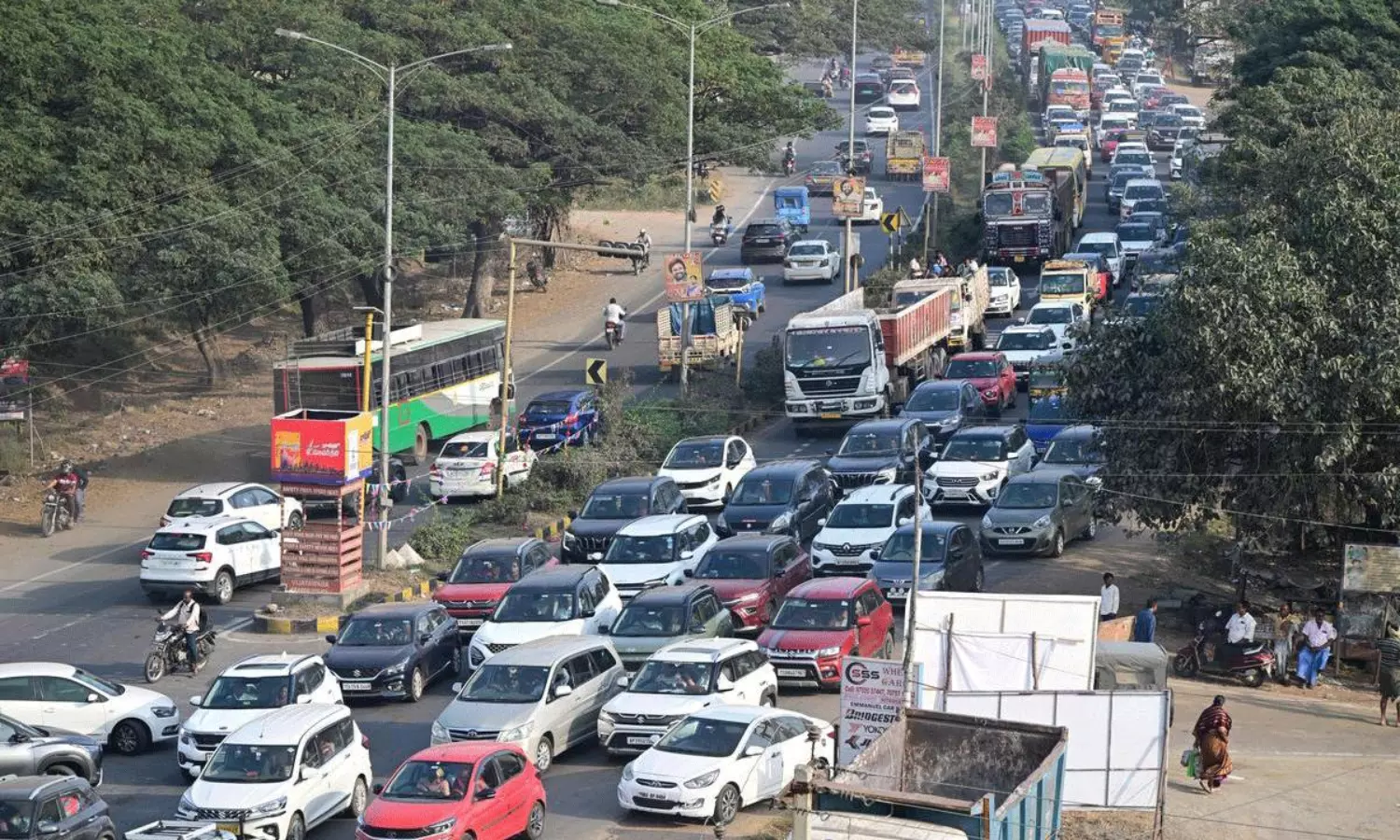 ఏపీ స్పెషల్ అట్రాక్షన్ : వెల్లువలా తరలి వచ్చారు