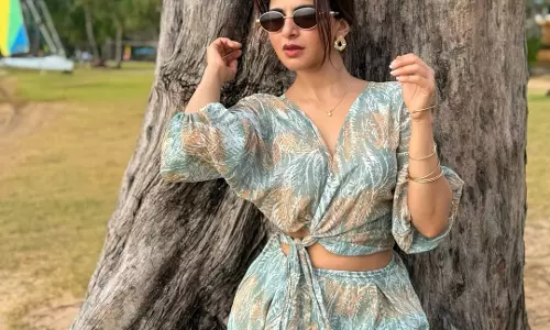 Iswarya Menons Stylish Resort Look