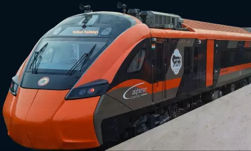 వందేభార‌త్ స్లీప‌ర్ వ‌చ్చింది.. ఎన్నిక‌ల‌కు ముడి పెట్టింది!