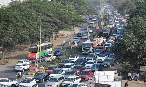 ఏపీ టు హైదరాబాద్ : తిరుగుప్రయాణం నరకం