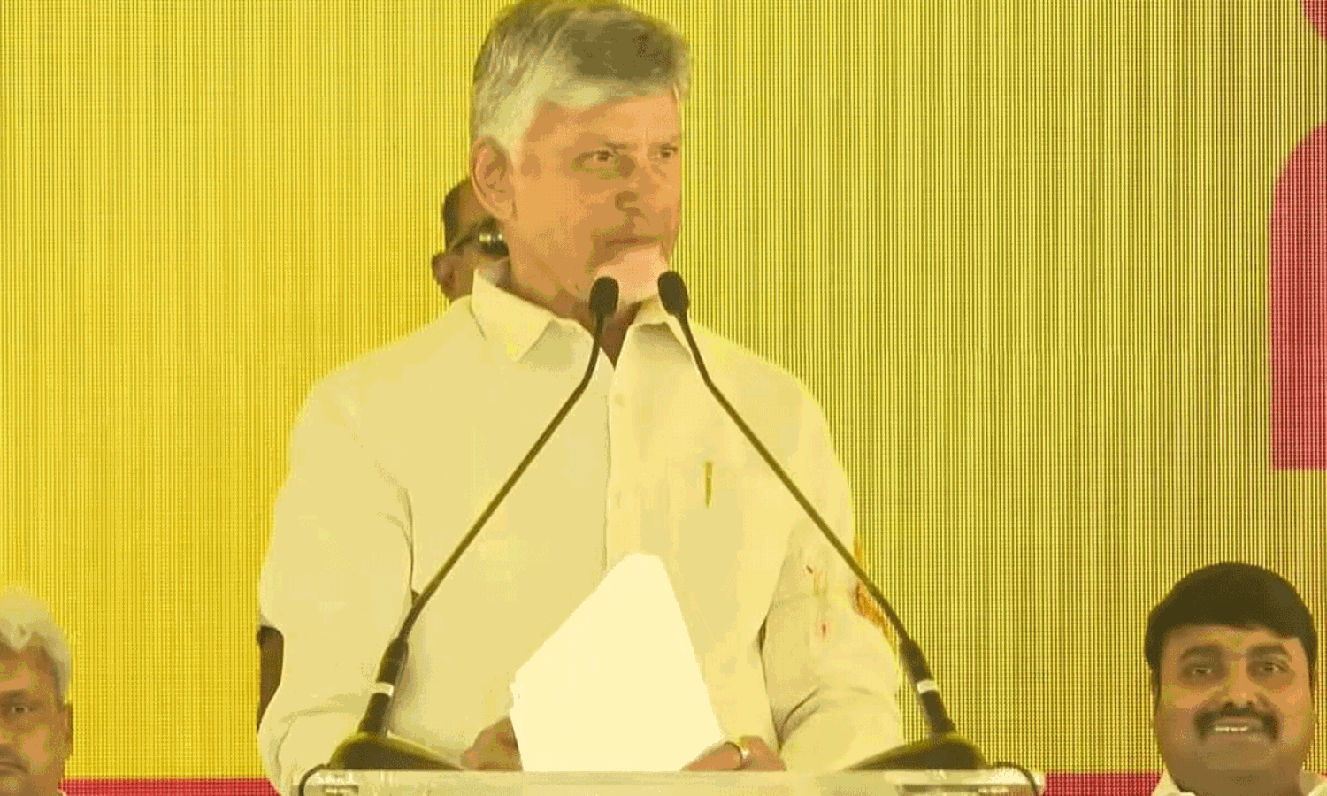 బెంగ‌ళూరులో ఉంటే రాజ‌ధాని అవుతుందా: జ‌గ‌న్‌కు ఇచ్చేసిన చంద్ర‌బాబు