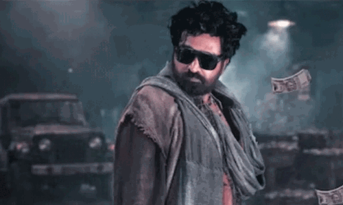 పూరీ బ్లైండ్ గా వస్తున్నాడంటే..?