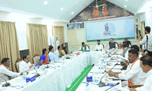 తెలంగాణలో మంత్రుల పంచాయతీ వెనుక.. కారణం ఇదేనా?