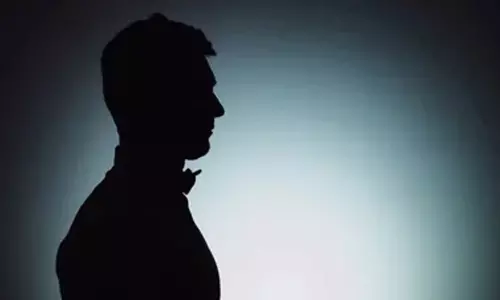 బస్సులో టచ్చింగ్  ఆరోపణల వీడియో... వైరల్  అవ్వడంతో వ్యక్తి ఆత్మహత్య!