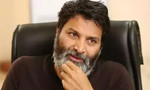 ఒకే ఫ్రేమ్ లో వెంకీ, నారా రోహిత్.. త్రివిక్రమ్ ప్లాన్ ఏంటి?