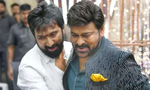 చిరు, బాబీ.. కథకు తగ్గట్లే మళ్ళీ ఇద్దరు!