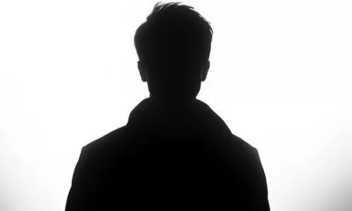 మొత్తానికి ఆ న‌టుడి త‌ల‌బిరుసు దిగిపోయిందా!