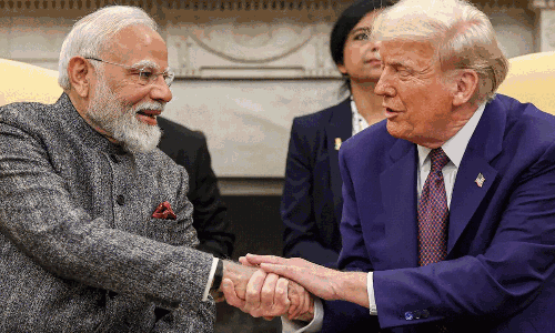 మోడీ నా స్నేహితుడు… మళ్లీ దువ్వుతున్న ట్రంప్ మోడీ నా స్నేహితుడు… మళ్లీ దువ్వుతున్న ట్రంప్