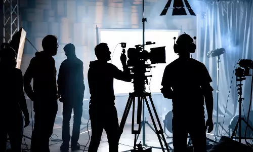 తమిళ క్రియేటర్స్ టాలీవుడ్ ఎట్రాక్షన్స్..?