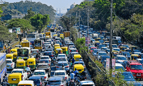 ట్రాఫిక్  విషయంలో బెంగళూరు వరల్డ్  రికార్డ్.. హైదరాబాద్  స్థానం ఇదే!