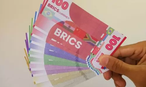 యూఎస్  డాలర్  కు  ఇలా చెక్  పెట్టబోతున్నారా.. ఏమిటీ బ్రిక్స్+ కరెన్సీ!