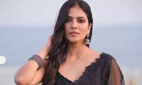 ఫ్యాష‌న్ కి ప‌ర్పెక్ట్ మీనింగ్ చెప్పిన బ్యూటీ!