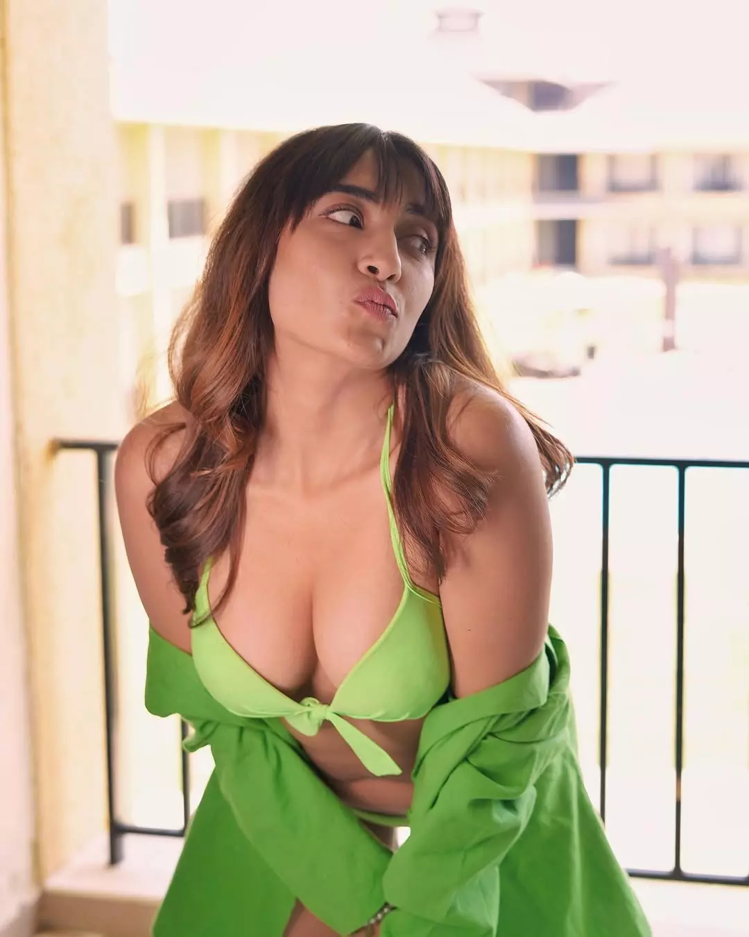 1083895-snapinsai33998005677263298074207