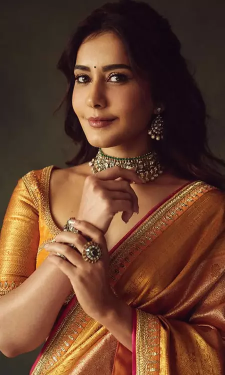 Raashi Khanna Radiates Royal Elegance in Latest Traditional Looks