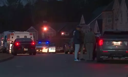 భార్యతో పాటు బంధువులను కాల్చి చంపిన ఎన్నారై భర్త.. భయంతో పిల్లలు ఏం చేశారంటే?