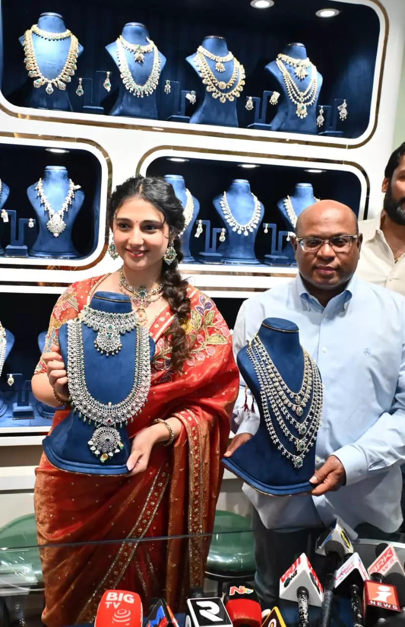 Actress Rithika Nayak Inaugurates Goyaz Silver Jewellery Showroom in Vijayanagaram Actress Rithika Nayak Inaugurates Goyaz Silver Jewellery Showroom in Vijayanagaram