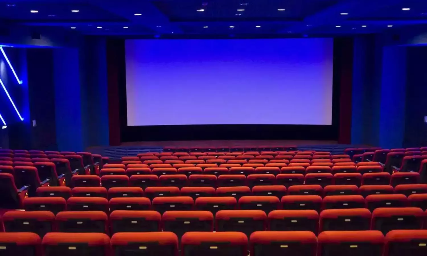 భార‌త‌దేశంలో థియేట‌ర్ల కొర‌త‌? ప్ర‌భుత్వాల నుంచి చొర‌వ ఏదీ?